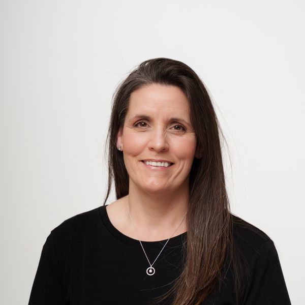 Aimee Miller, Associate